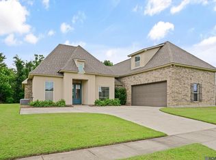 7119 Lakecrest Dr, Zachary, LA 70791