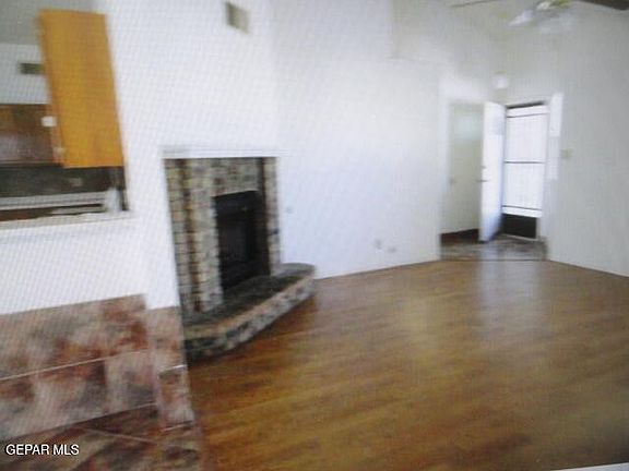 5th image of 1124 Desierto Seco Dr