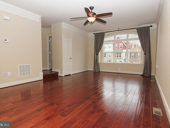 5th image of 619 S Cherry Grove Ave