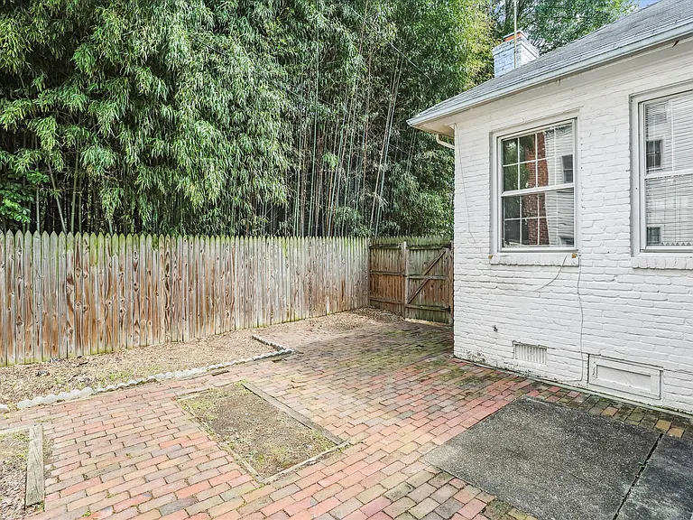 1200 N Cleveland St — Photo 37