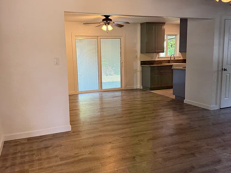 681 S Orchard Ave — Photo 2