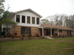 210 Peanut Cir, Longview, TX 75605