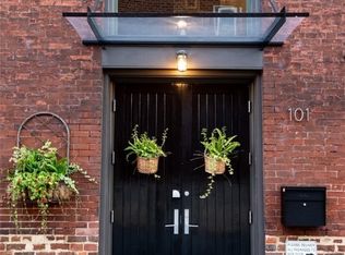 235 N Main St, Farmville, VA 23901