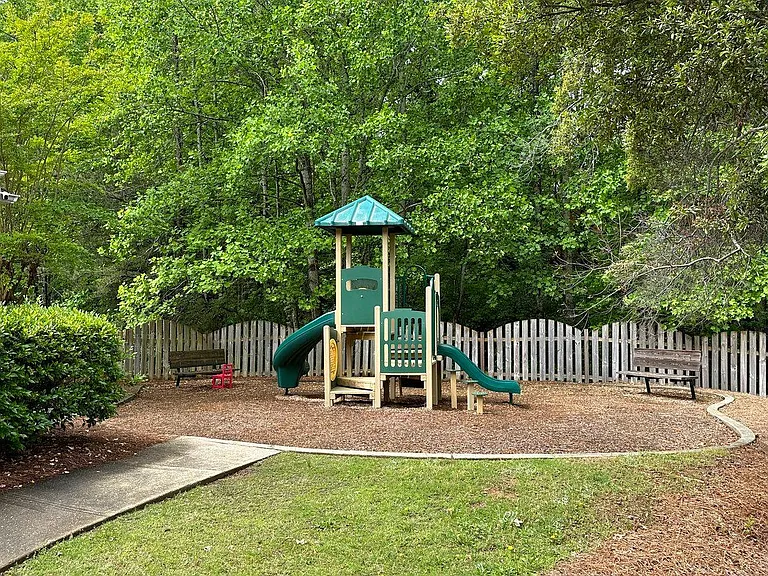 412 Woodruff Lake Way — Photo 33