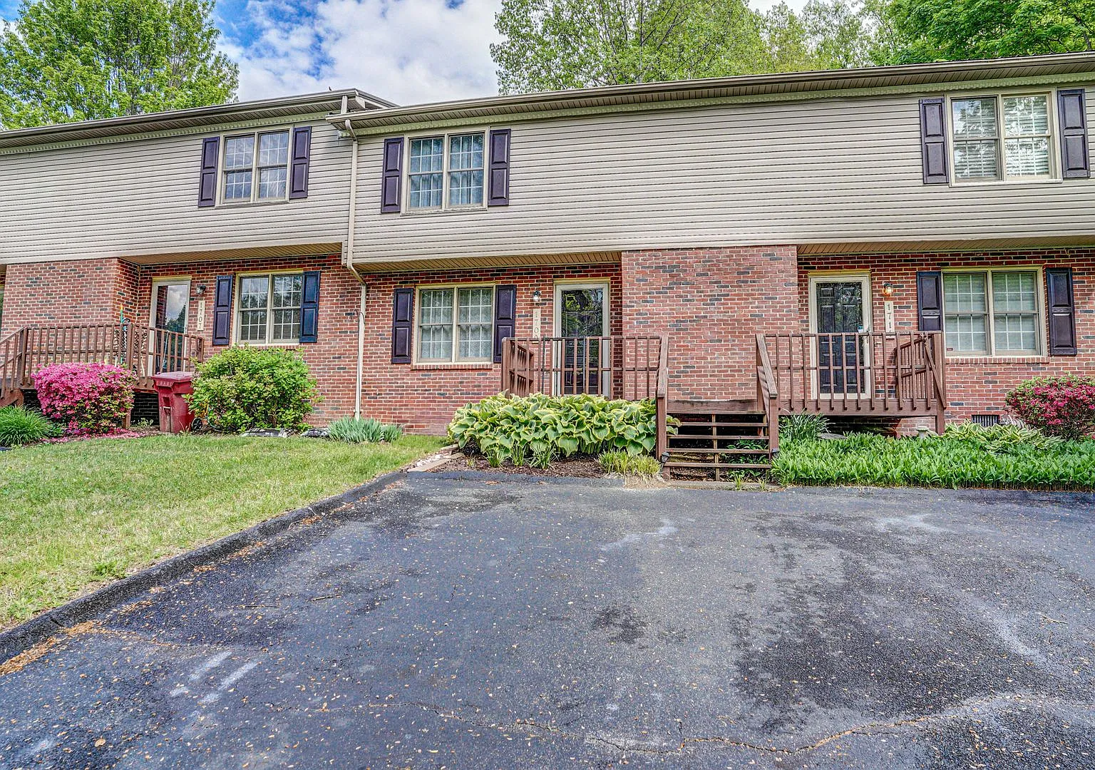 2 Bdrm / 1.5 Bath Townhouse In Johnson City - Near Etsu, Jcmc & Va — Photo 1