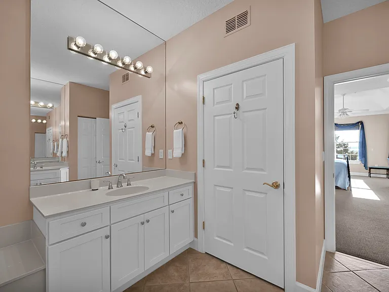305 S Ocean Grande Dr #304 — Photo 33