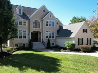 16 Emerson Dr, Cinnaminson, NJ 08077