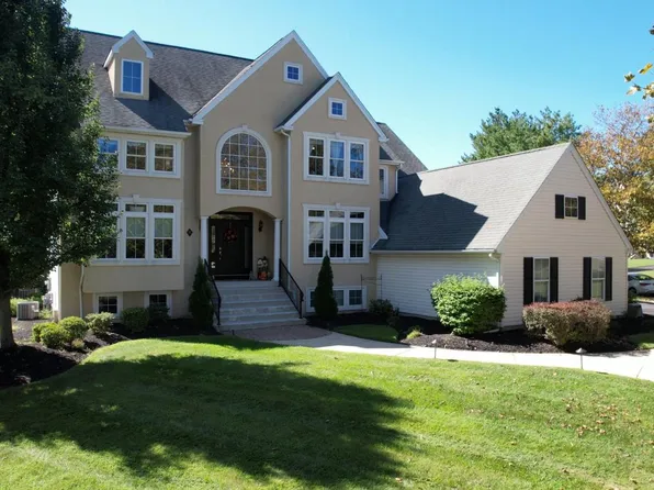 16 Emerson Dr, Cinnaminson, NJ 08077