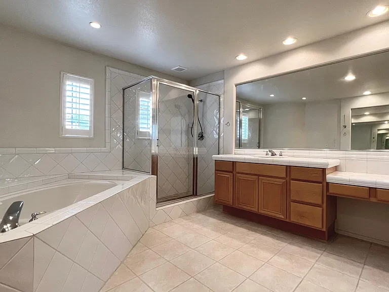 12214 Candy Rose Ct — Photo 24