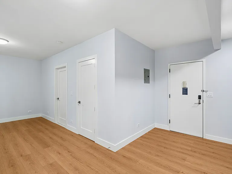 939 Woodycrest Ave #123 — Photo 6