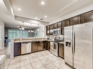 6821 Roundleaf Dr, Jacksonville, FL 32258