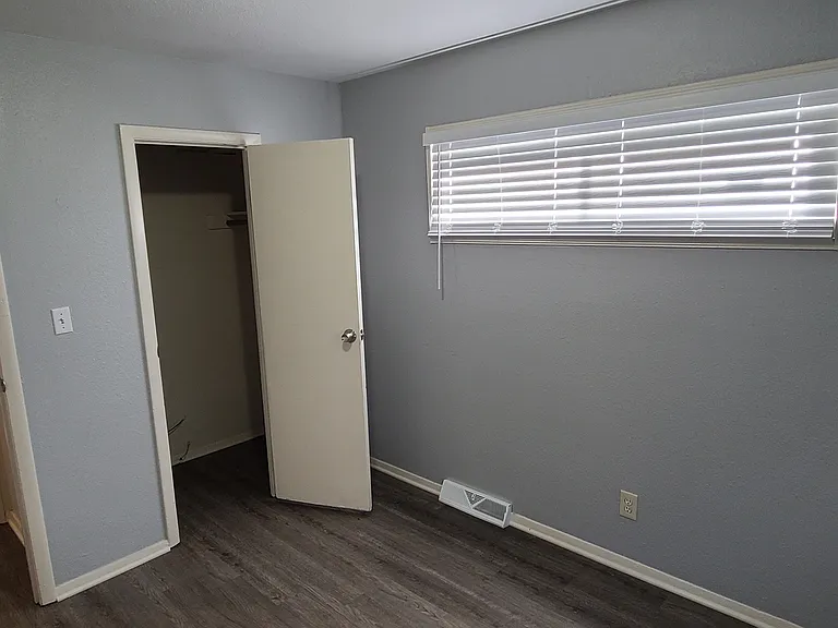 11316 Lewis Ave — Photo 26