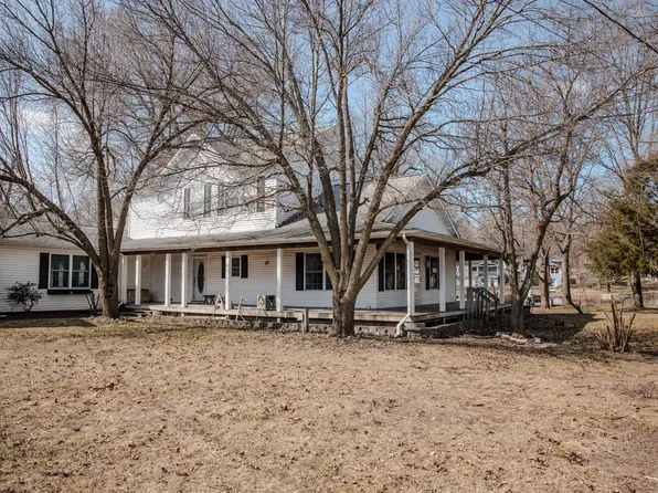 92778 Lakeshore Dr, Lawton, MI 49065