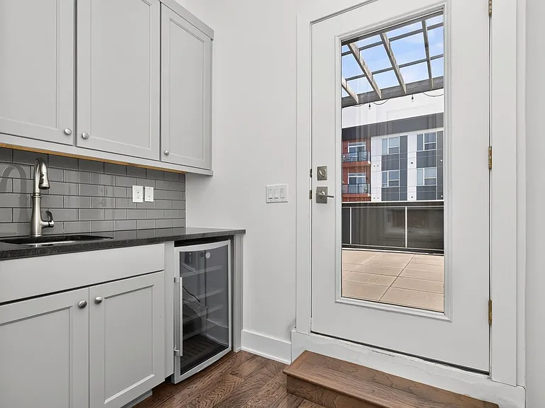 244 E Center St — Photo 29