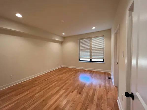 1215 S 46th St #2, Philadelphia, PA 19143