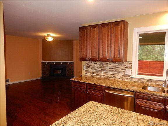 3rd image of 2630 175th Ave NE