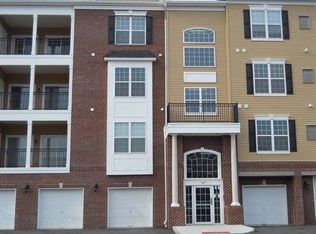 846 Liberty Ct, Piscataway, NJ 08854