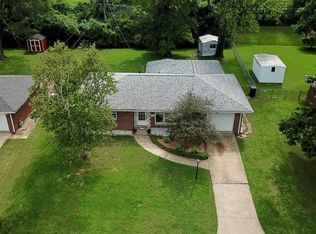 1217 Express Dr, Belleville, IL 62223