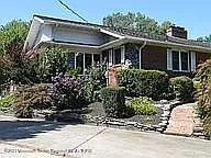 470 Monmouth Pl Photo 1