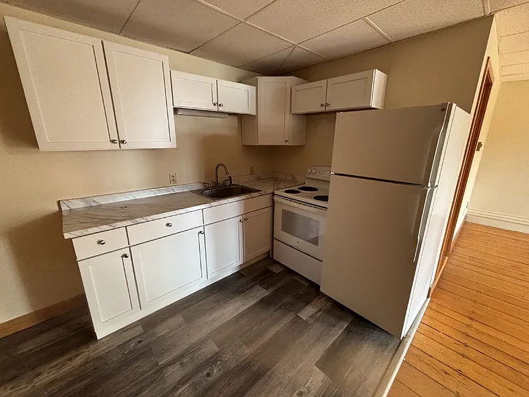 247 Main St #203 — Photo 5