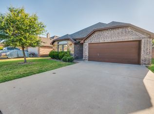 347 Creekside Way, Waxahachie, TX 75165