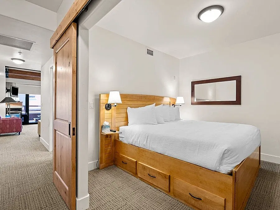 1 bed, 750 sqft, $3,000 — Photo 3