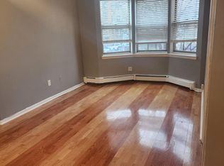 302 E 176th St, Bronx, NY 10457