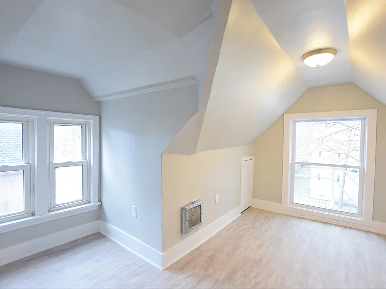 1002 N Aurora St — Photo 49