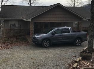 804 Wikle Rd, Hayesville, NC 28904