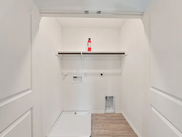 10626 McClintock Dr — Photo 28
