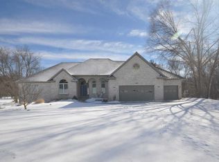 2430 Fair Ridge Dr NE, Ada, MI 49301