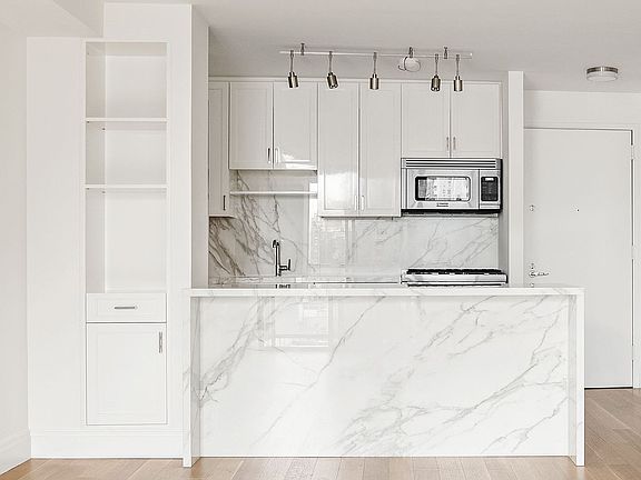5th image of 510 E 80th St APT 12D