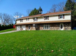 2760 Guffey Rd, Irwin, PA 15642