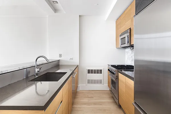 Sold by Compass | media 20