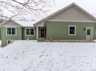 8664 Huron Dr, Howard City, MI 49329