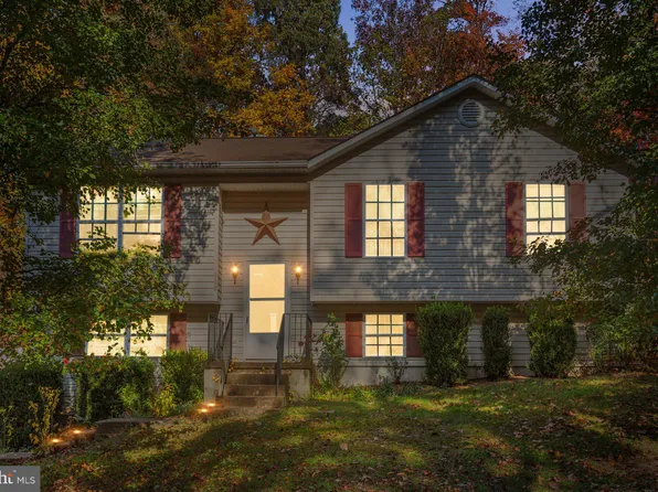 688 Running Fox Rd, Lusby, MD 20657