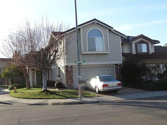 1st image of 1062 Sandalwood Ln