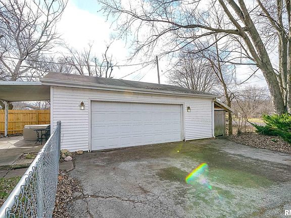 5th image of 10381 Evergreen Dr