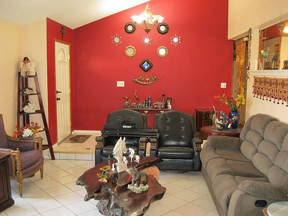 4th image of 3673 Citronella St