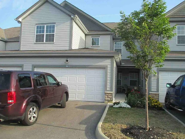 6031 Bluestone Way — Photo 3