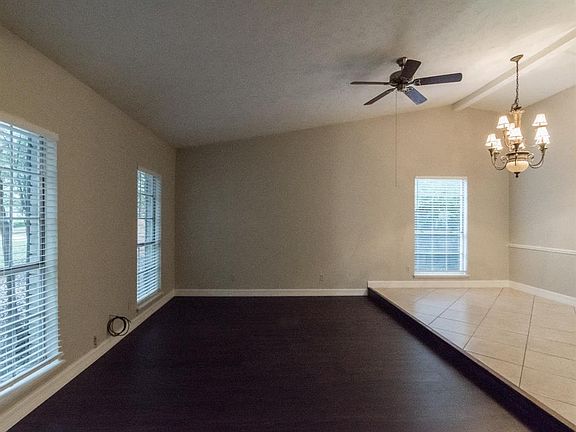 2nd image of 957 Mossvine Dr