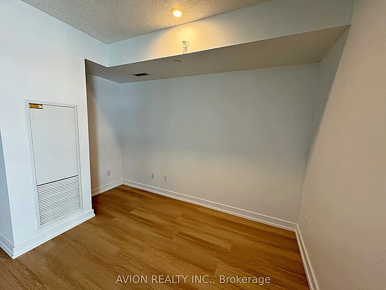19 Bathurst St #1609 — Photo 9