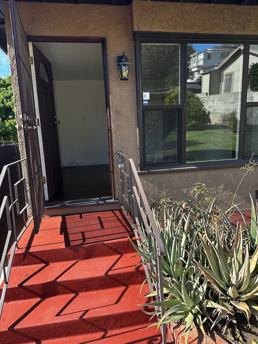 Building Photo - 1324 N Avenue 56