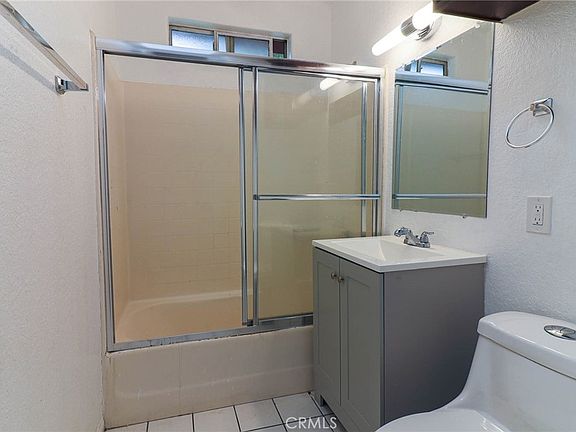 5th image of 219 W Granada Ct
