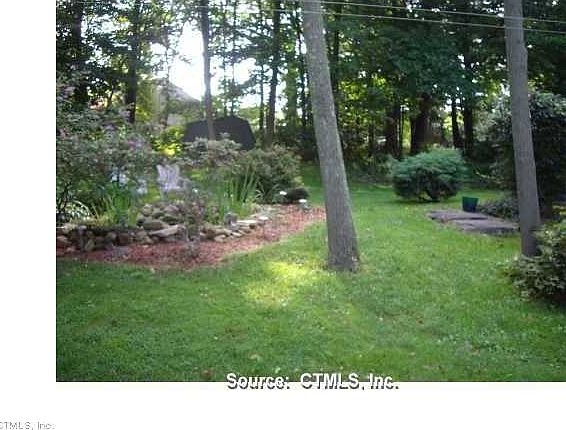 4th image of 47 Summerwood Dr