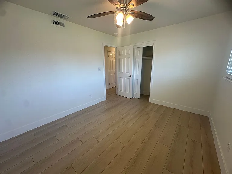 9101 Rosewood Dr — Photo 29