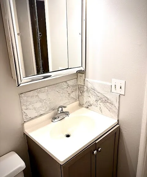 2324 Iroll Ave #4 — Photo 3