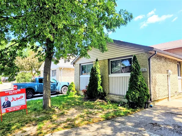 8232 Gregory Pl, Windsor, ON N8S 4N4