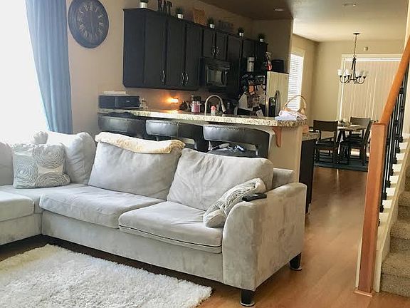 4th image of 1408 NE Redspire Ln
