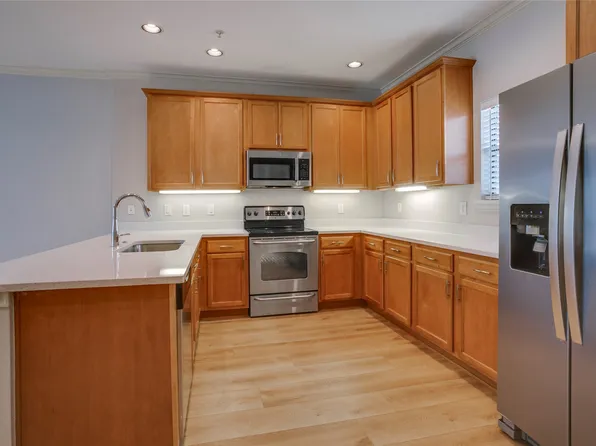 2415 Stutz Dr APT C, Dallas, TX 75235